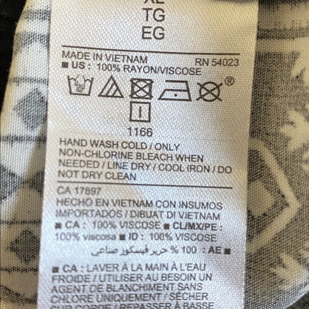 Old Navy Black and White Patterned Pants - Picture 5 of 5